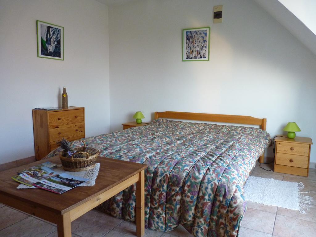 Zoldhaz Bio Panzio Hotell Gyenesdiás Exteriör bild