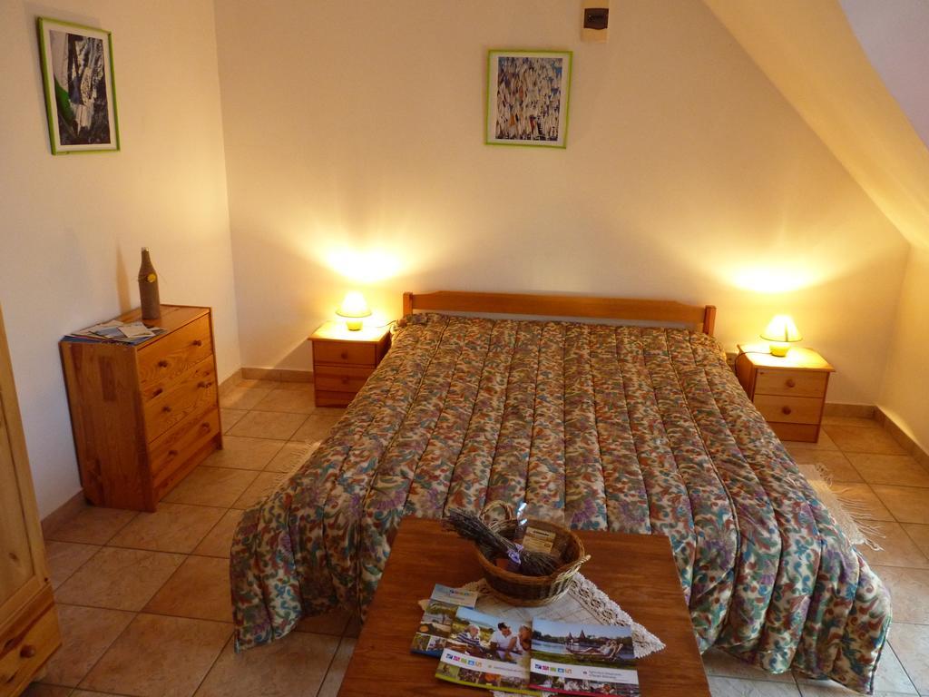 Zoldhaz Bio Panzio Hotell Gyenesdiás Exteriör bild