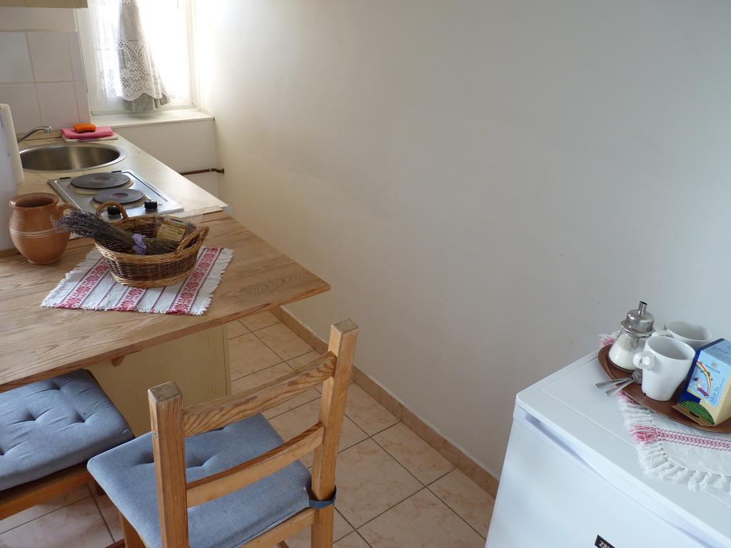 Zoldhaz Bio Panzio Hotell Gyenesdiás Exteriör bild