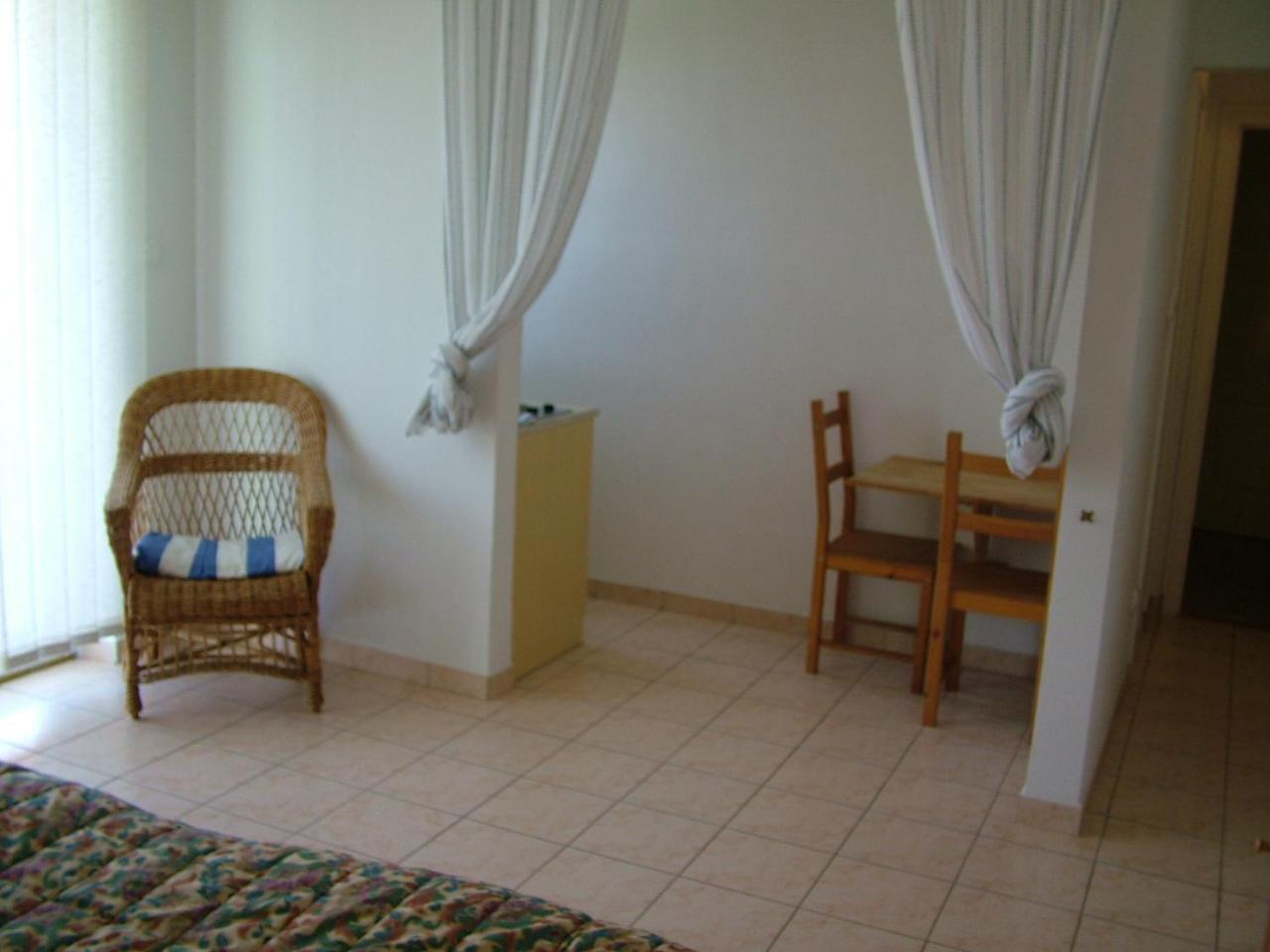Zoldhaz Bio Panzio Hotell Gyenesdiás Exteriör bild